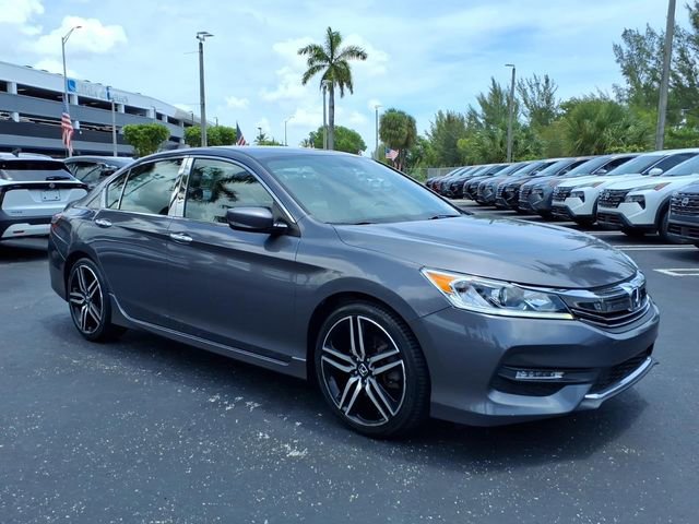 Used 2017 Honda Accord Sport image 16