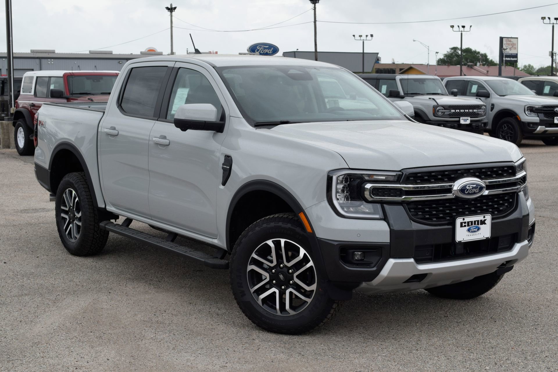 New 2026 Ford Ranger Lariat w/ FX4 Off-Road Package AWD/4WD image 3
