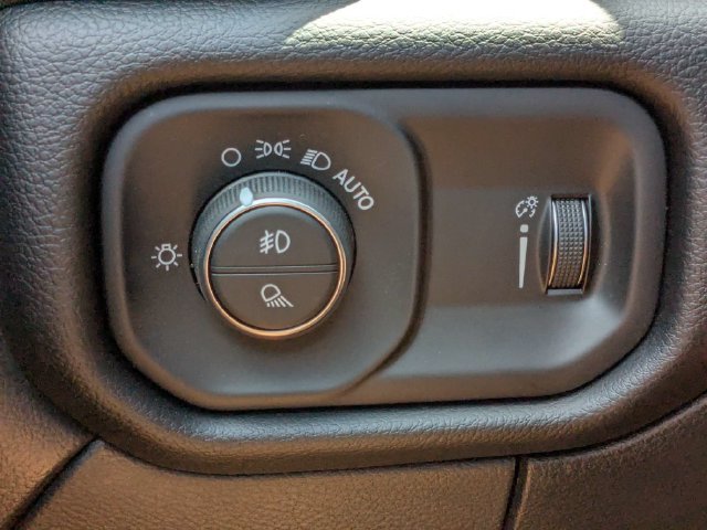 New 2026 RAM 3500 Big Horn AWD/4WD image 26