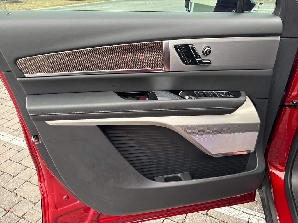 New 2026 Cadillac Vistiq Luxury image 15