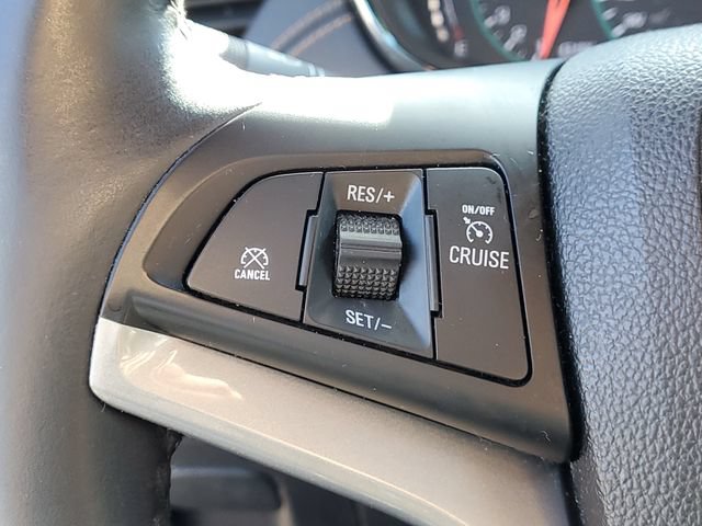 Used 2018 Chevrolet Trax LT w/ LT Convenience Package FWD image 15