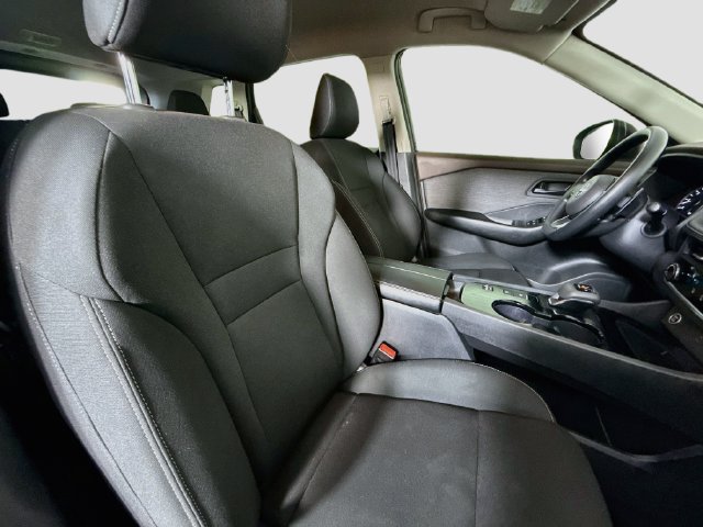 Used 2023 Nissan Rogue S FWD image 28