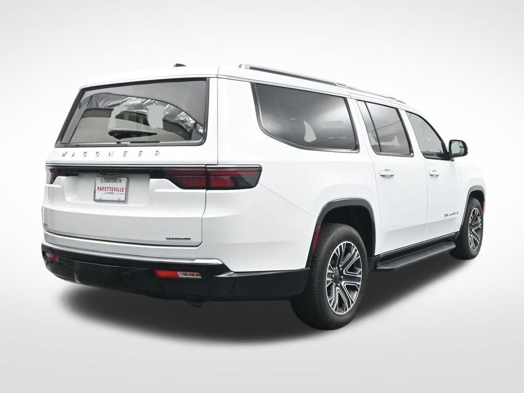 Used 2024 Jeep Wagoneer L Series II w/ Flexible Seating Group image 6