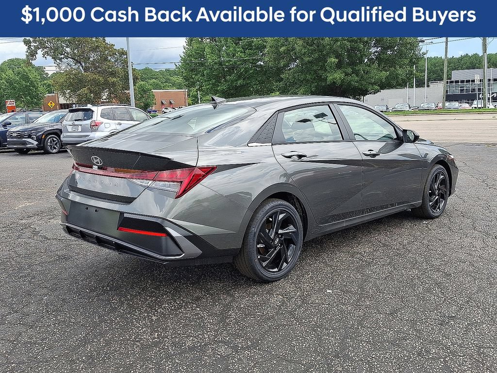 New 2026 Hyundai Elantra SEL Sport Premium FWD image 4