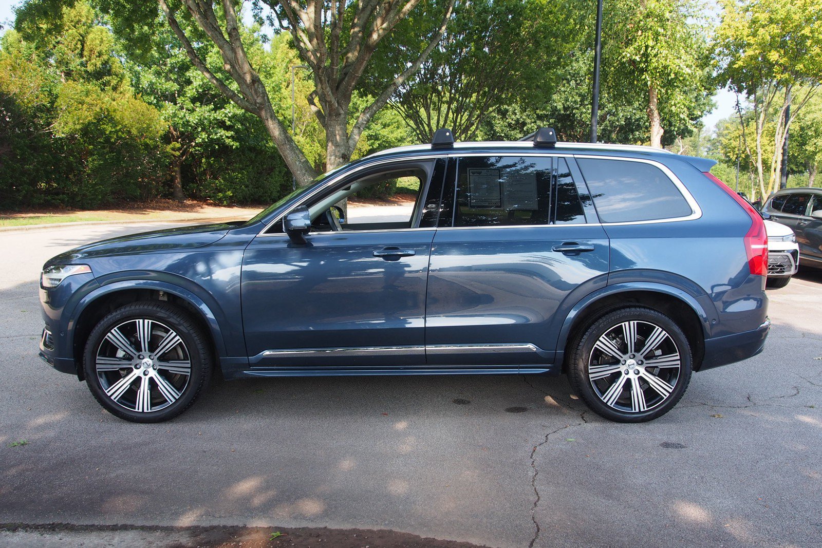Used 2023 Volvo XC90 B6 Ultimate w/ Protection Package AWD/4WD image 4
