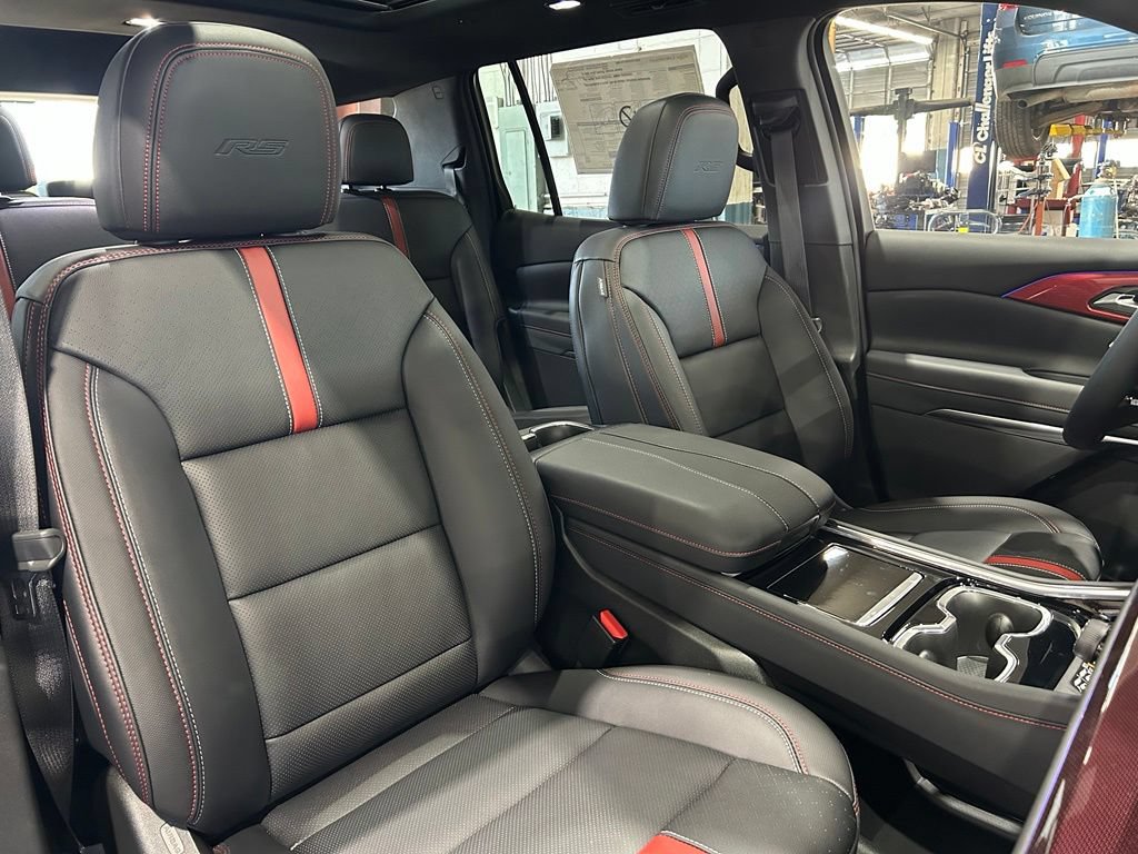 New 2026 Chevrolet Traverse RS w/ LPO, Floor Liner Package AWD/4WD image 45