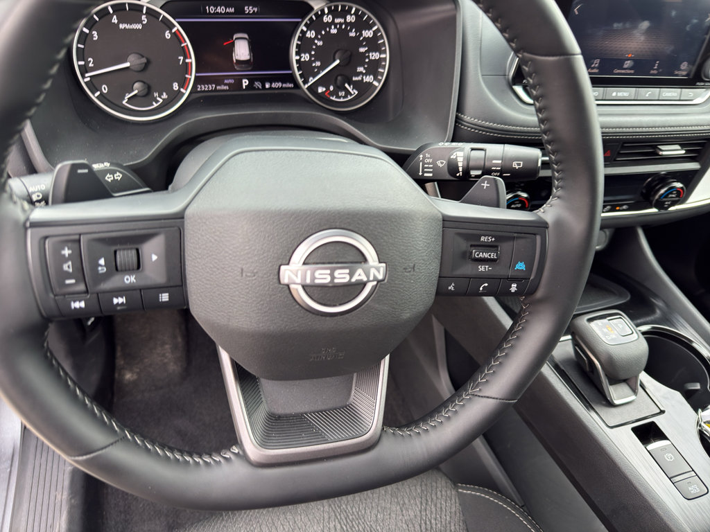 Certified 2025 Nissan Rogue SV AWD/4WD image 16