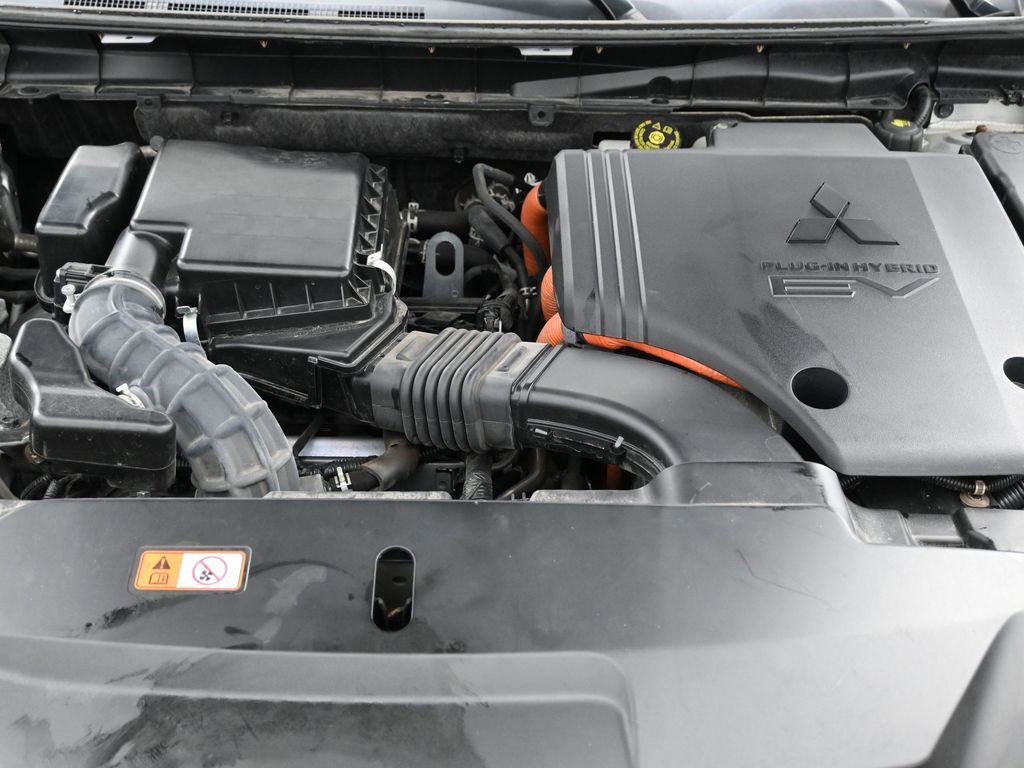 Used 2023 Mitsubishi Outlander SE image 40