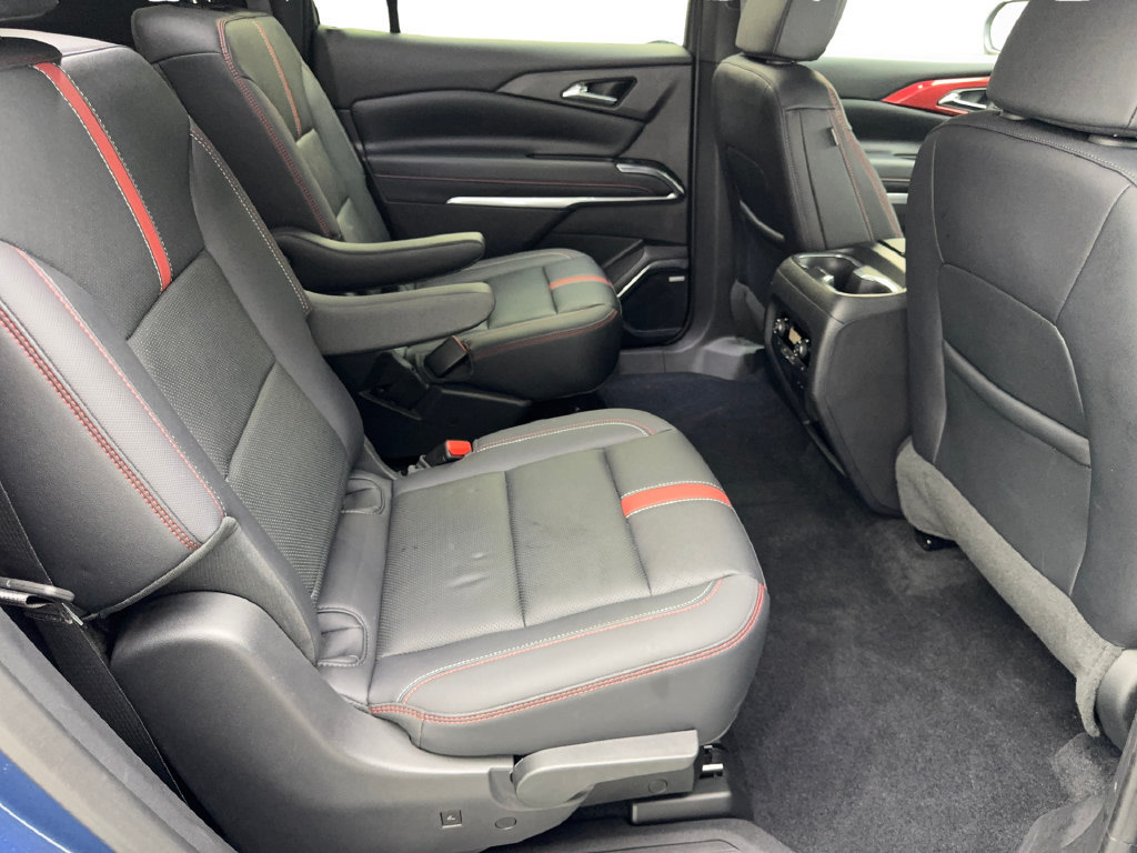 Used 2024 Chevrolet Traverse RS FWD image 44