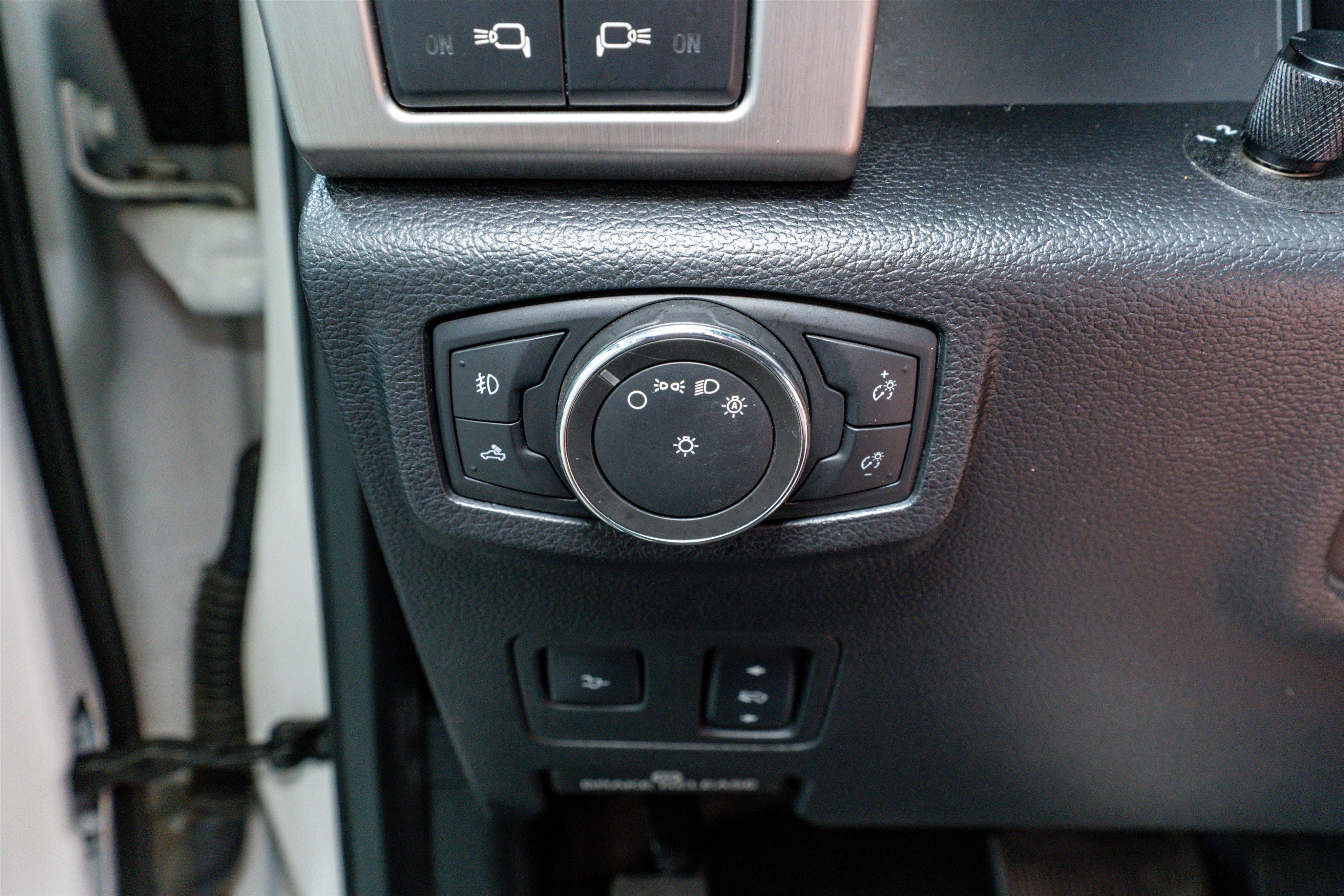 Used 2017 Ford F350 Platinum w/ Platinum Ultimate Package image 41