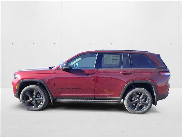 New 2025 Jeep Grand Cherokee Altitude image 2