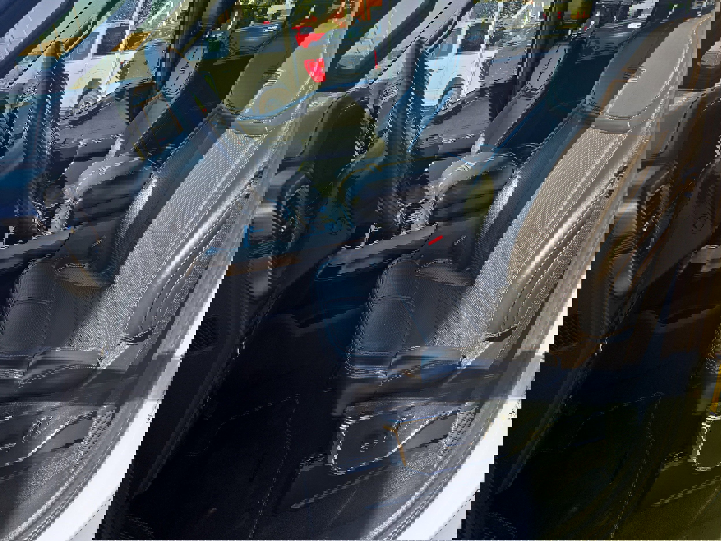 Used 2023 Ford F150 Platinum w/ Equipment Group 701A High image 9