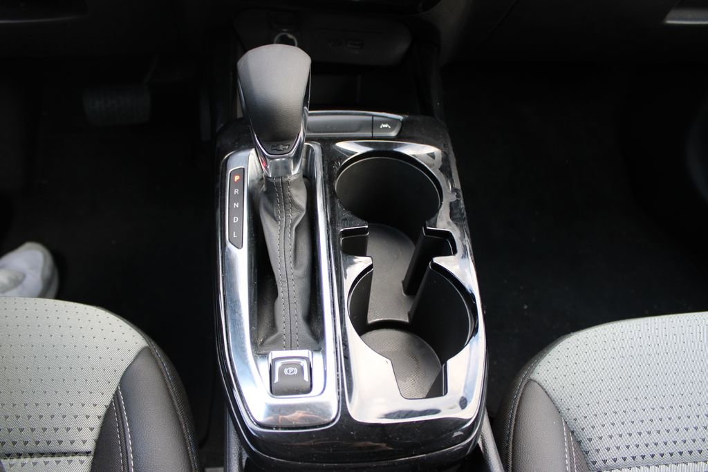 Used 2025 Chevrolet Trax LT w/ LT Convenience Package image 23