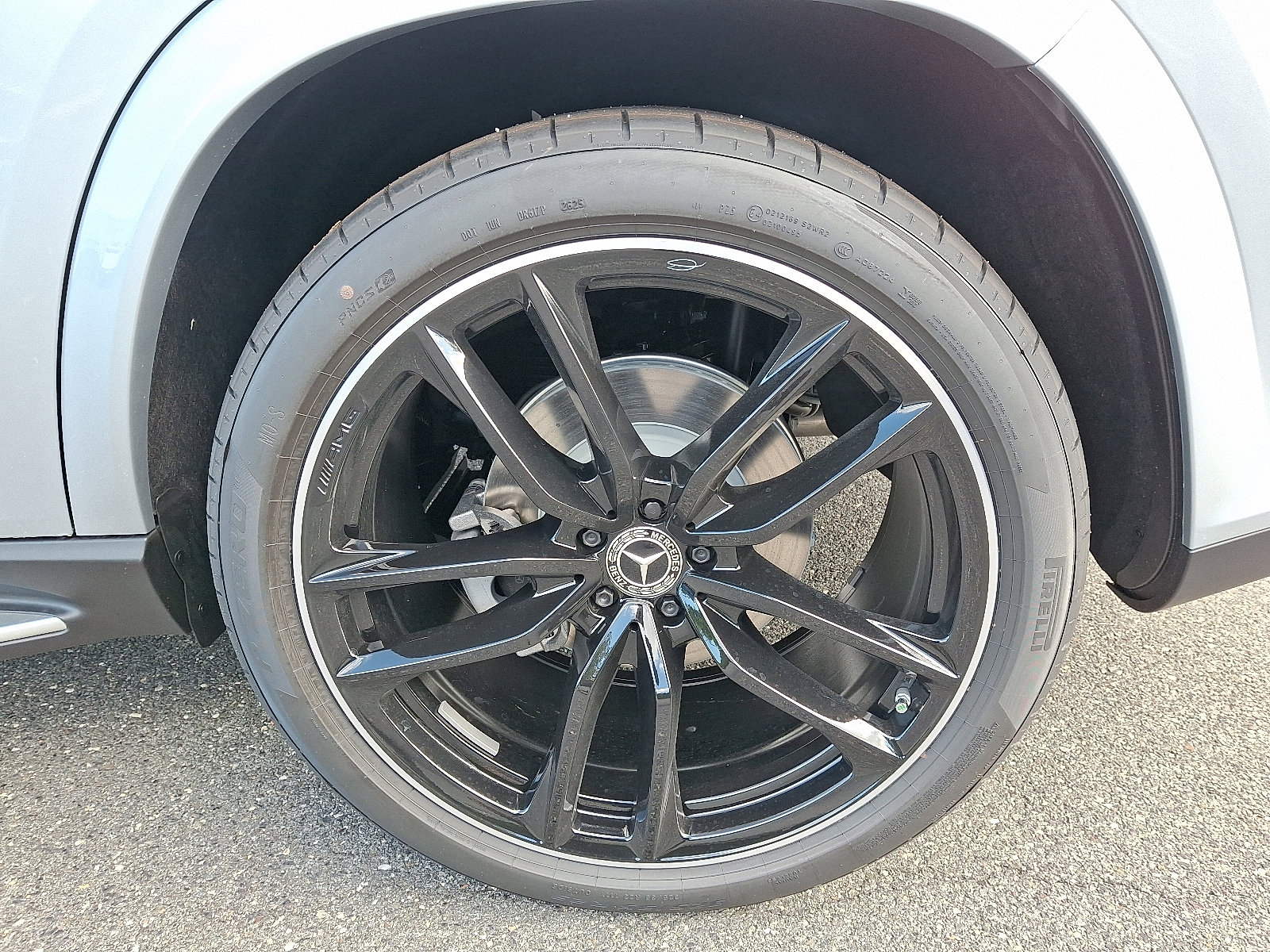 New 2026 Mercedes-Benz GLS 580 4MATIC image 5