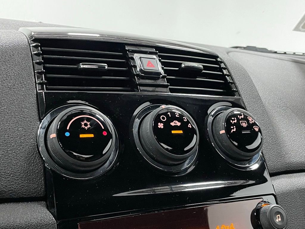 Used 2007 Saturn Sky w/ Premium Trim Pkg image 17