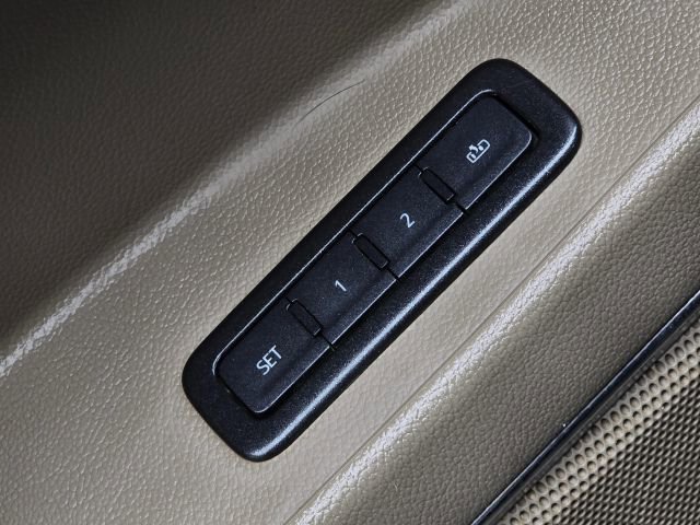 Used 2020 GMC Yukon SLT image 31