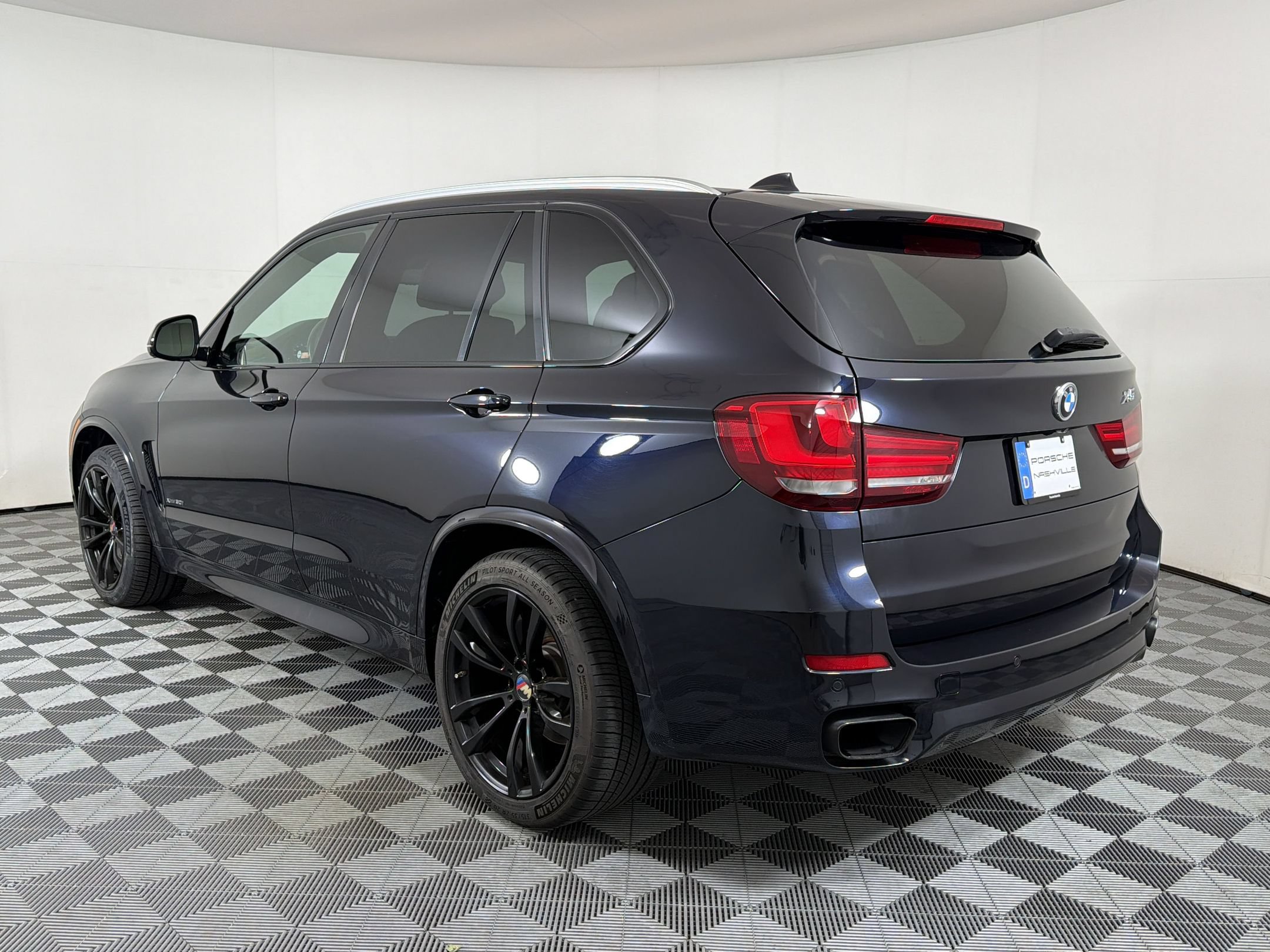 Used 2018 BMW X5 xDrive50i AWD/4WD image 3