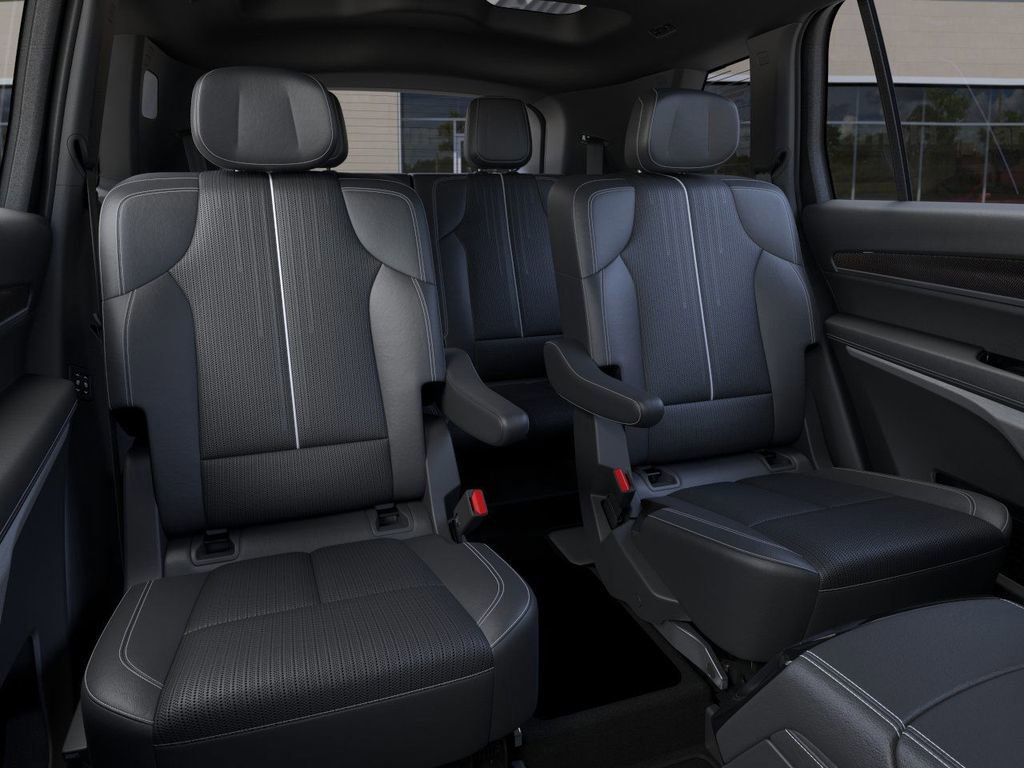 New 2026 Cadillac Vistiq Luxury image 17