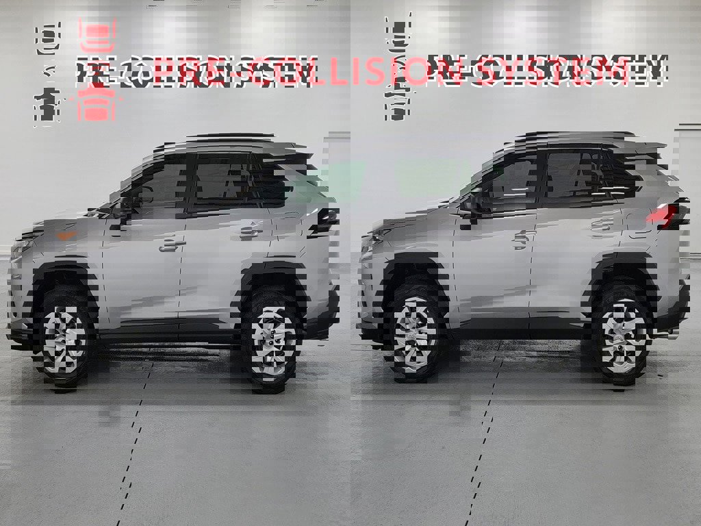 Used 2021 Toyota RAV4 LE image 5