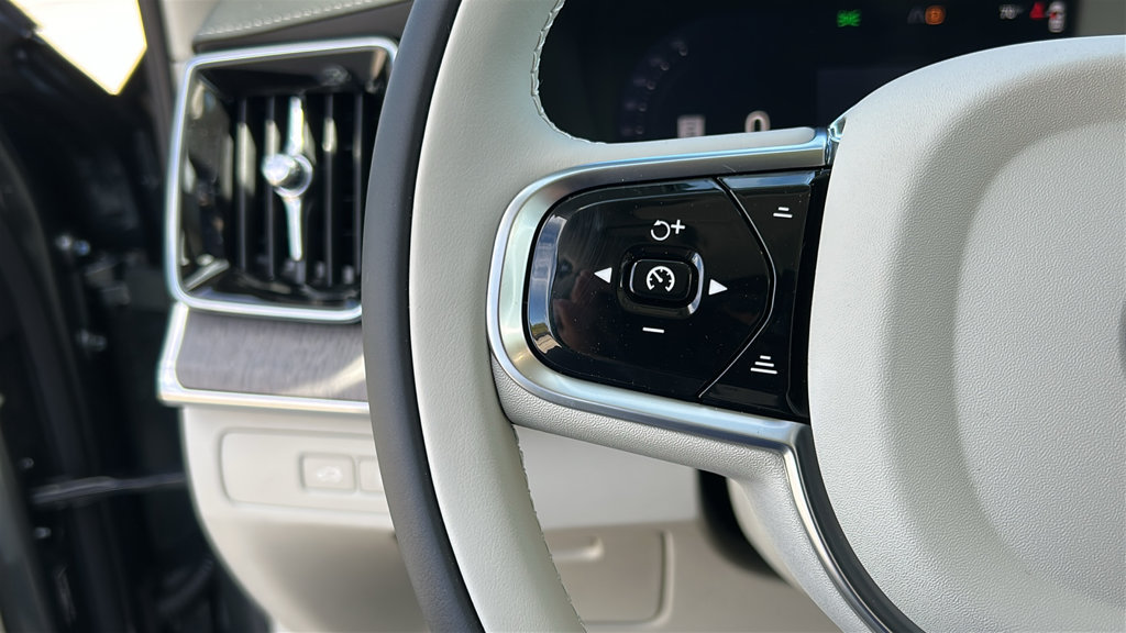 New 2027 Volvo XC90 T8 Ultra AWD/4WD image 13