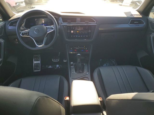 Certified 2023 Volkswagen Tiguan SE R-Line image 12