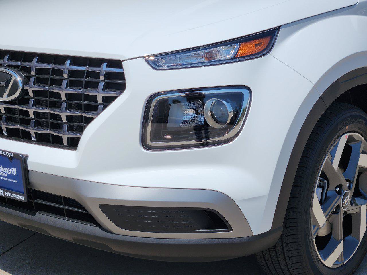 New 2026 Hyundai Venue SEL FWD image 6