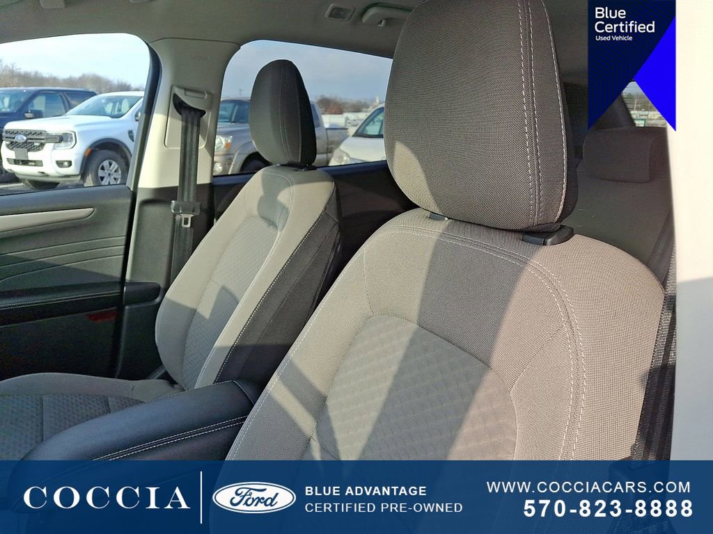 Certified 2022 Ford Escape SE w/ Cold Weather Package image 14