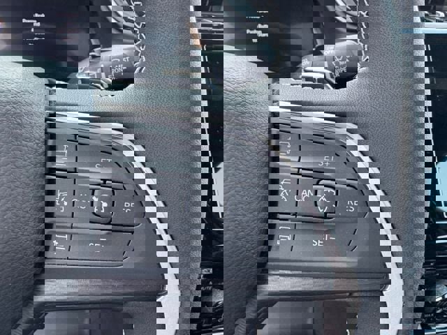 Used 2025 Jeep Grand Cherokee Laredo X w/ Luxury Tech Group I image 28