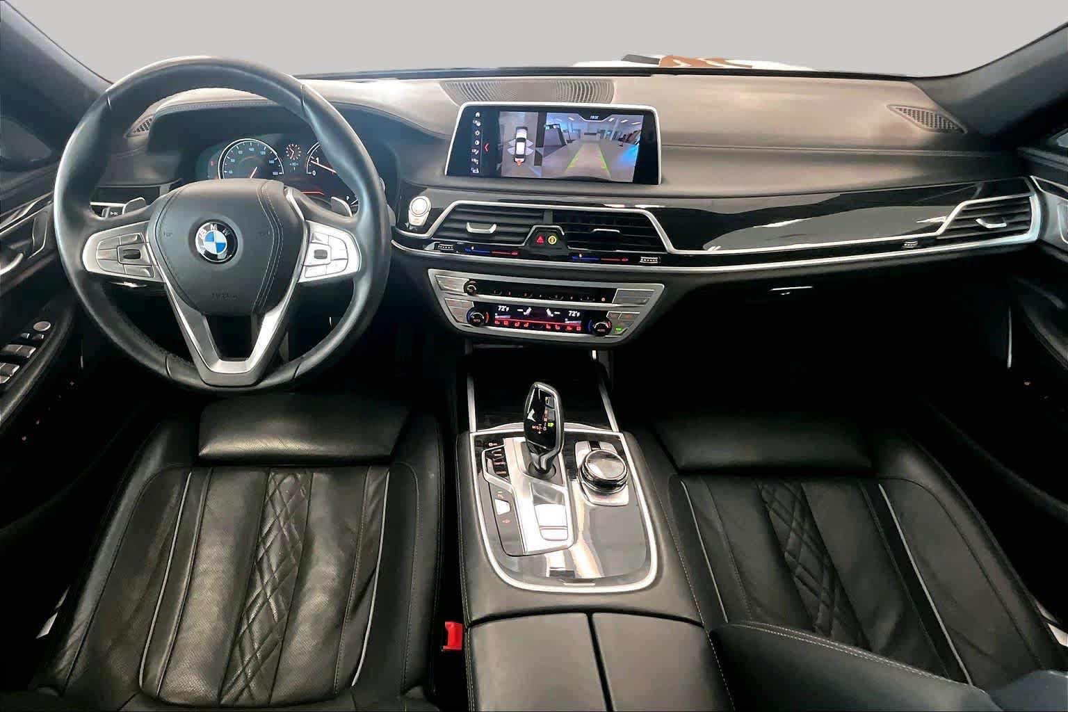 Used 2019 BMW 750i w/ Executive Package RWD image 12