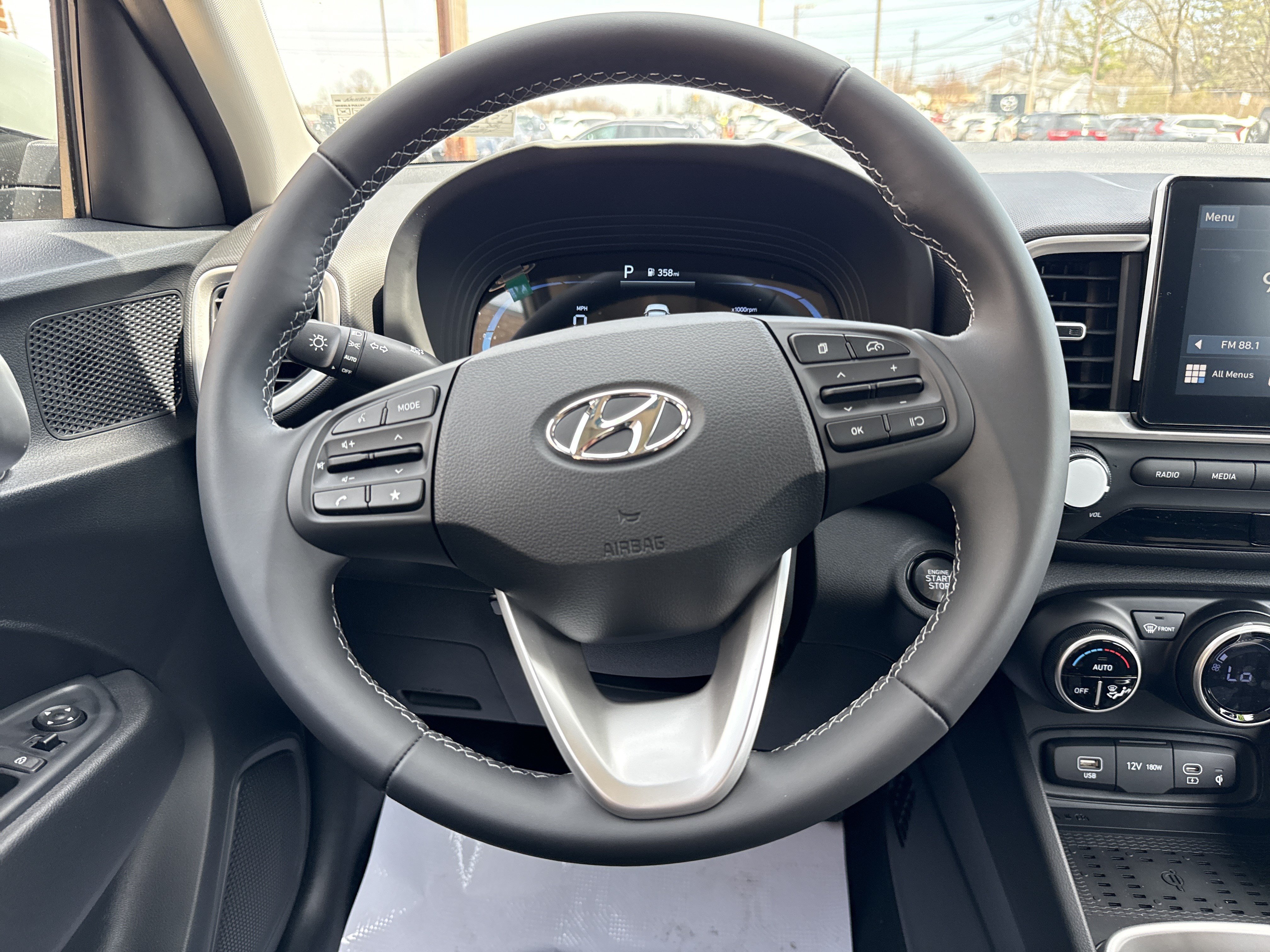 New 2026 Hyundai Venue SEL FWD image 17