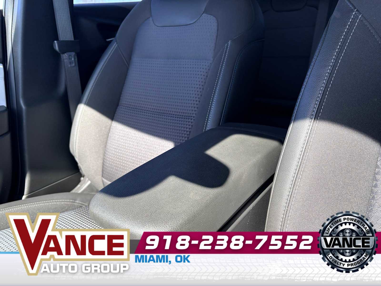 Used 2025 Chevrolet Trax LT w/ LT Convenience Package image 33