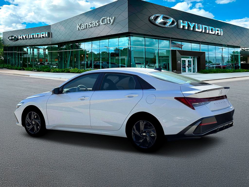 New 2026 Hyundai Elantra SEL Sport Premium FWD image 4