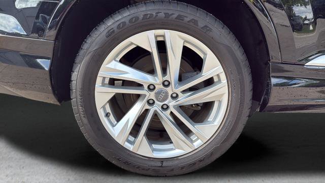Used 2020 Audi Q7 3.0T Premium Plus AWD/4WD image 28
