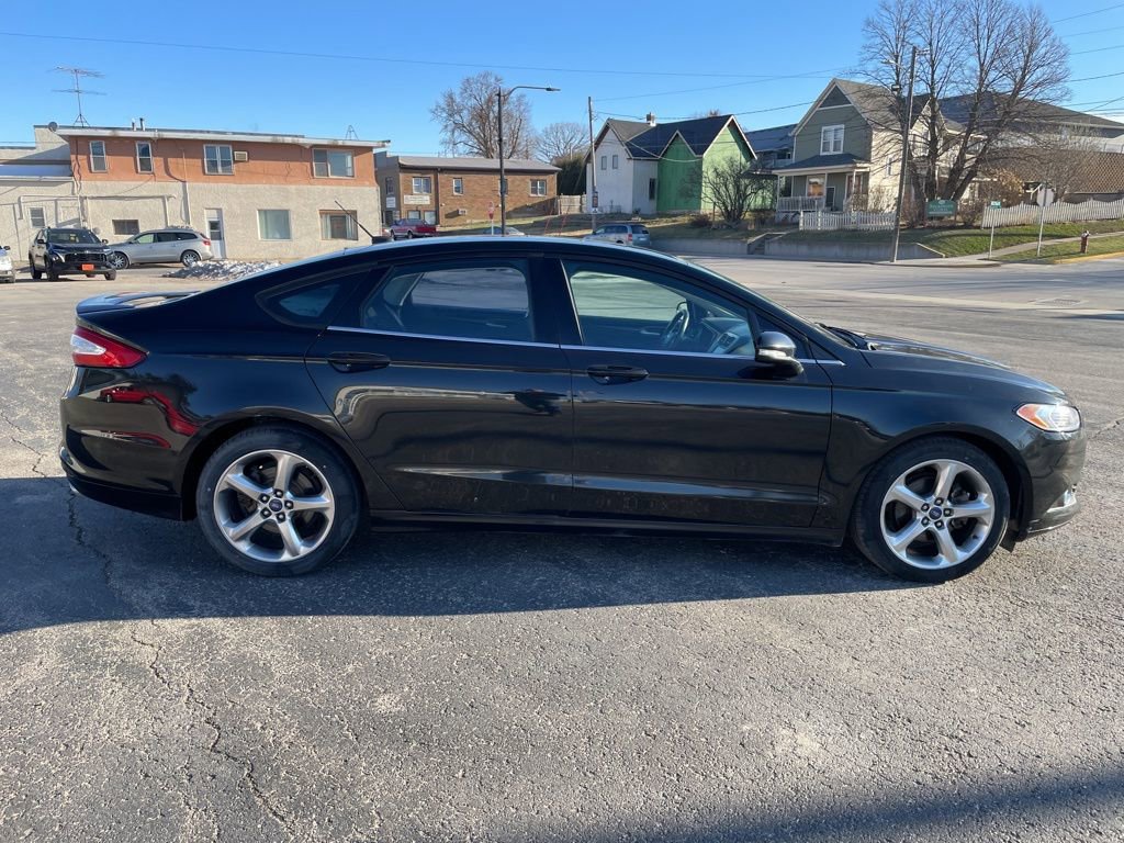 Used 2013 Ford Fusion SE image 16