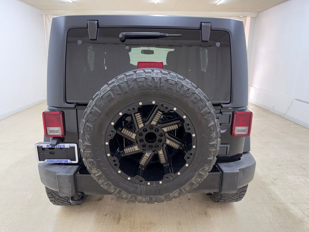 Used 2017 Jeep Wrangler Unlimited Sahara image 4