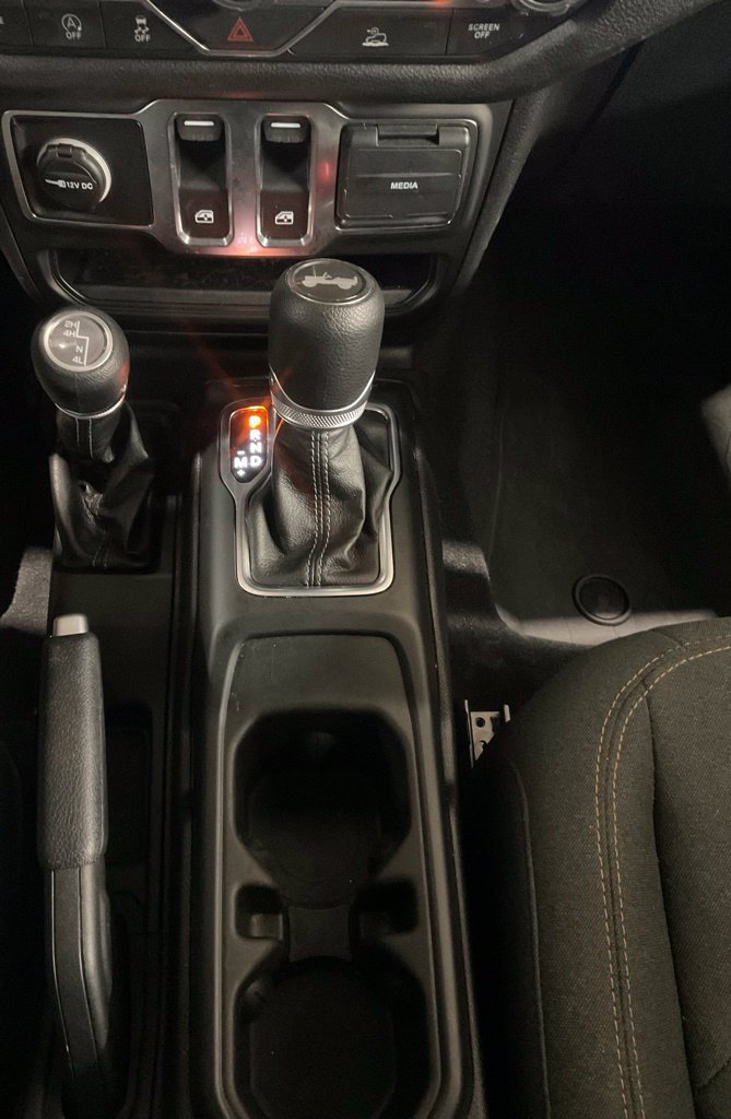 Used 2025 Jeep Wrangler Sport AWD/4WD image 15
