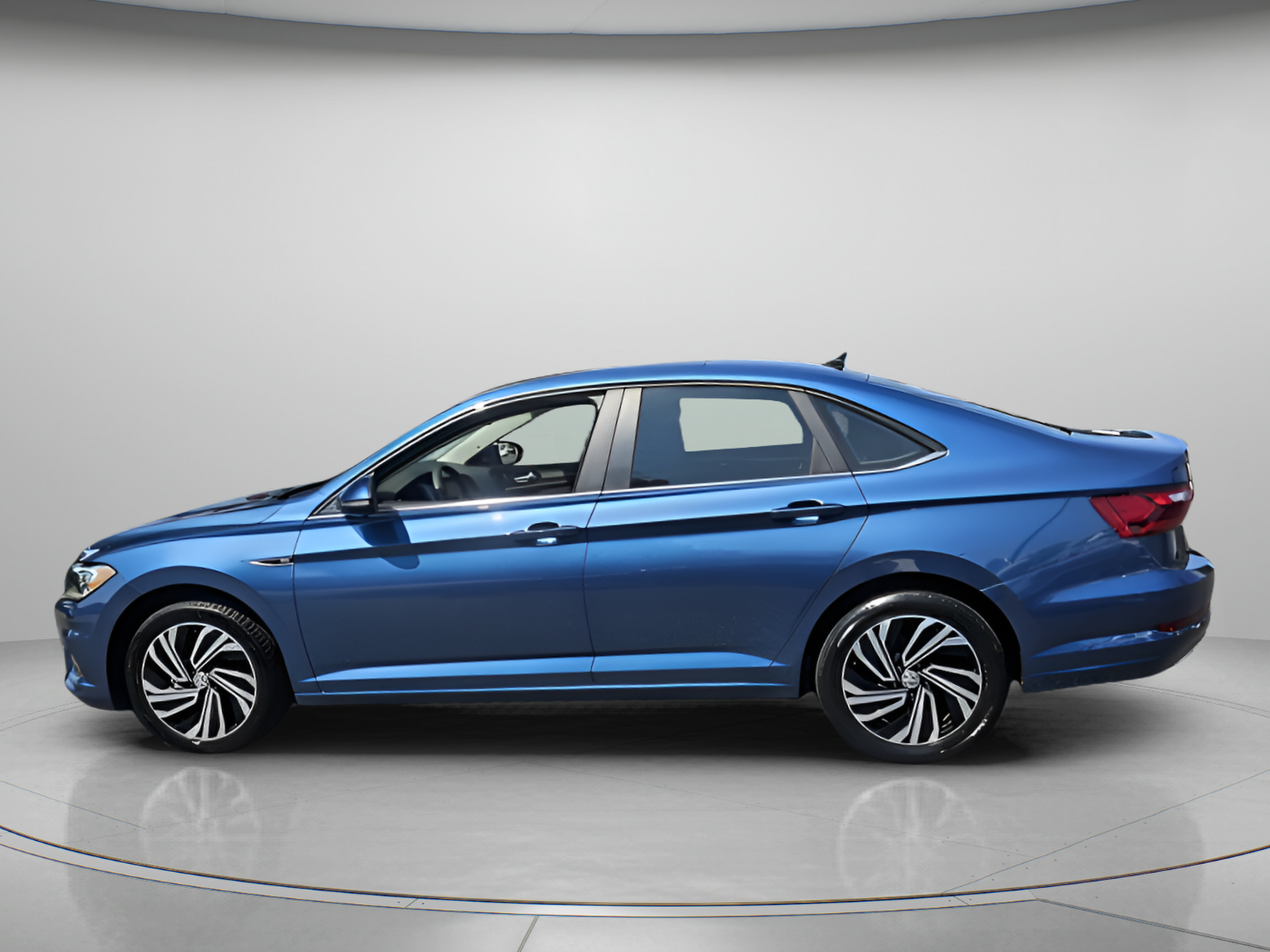 Used 2020 Volkswagen Jetta SEL Premium FWD image 2