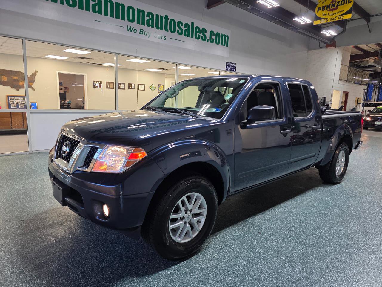 Used 2019 Nissan Frontier SV RWD image 2