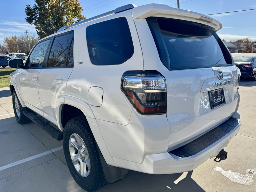 Used 2017 Toyota 4Runner SR5 Premium image 7