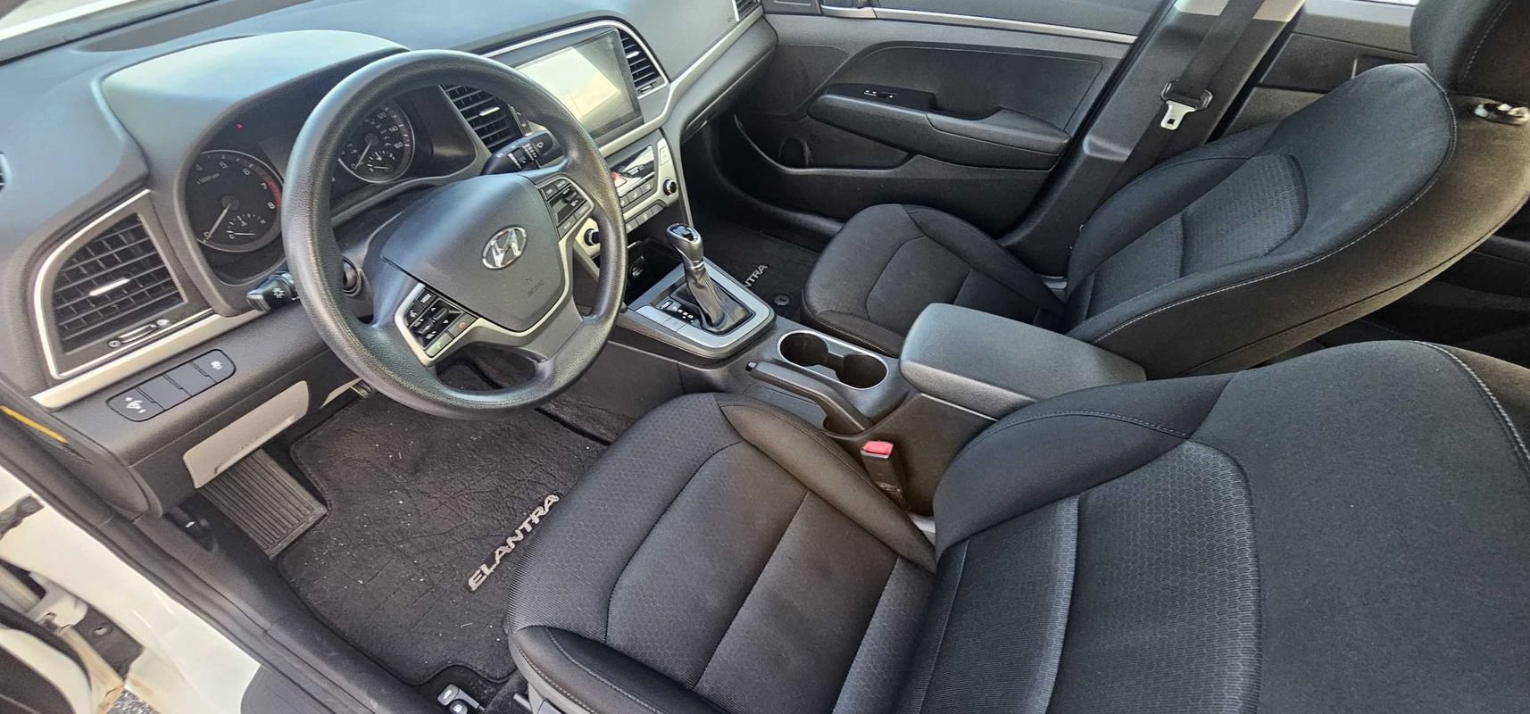 Used 2018 Hyundai Elantra SE FWD image 15