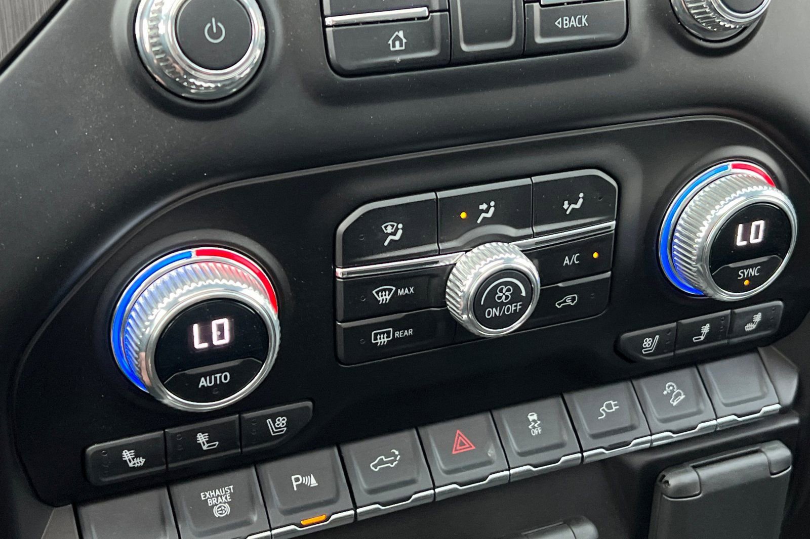 Used 2023 GMC Sierra 2500 AT4 w/ AT4 Preferred Package image 29