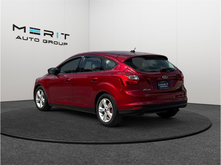 Used 2014 Ford Focus SE w/ SE Winter Package image 7