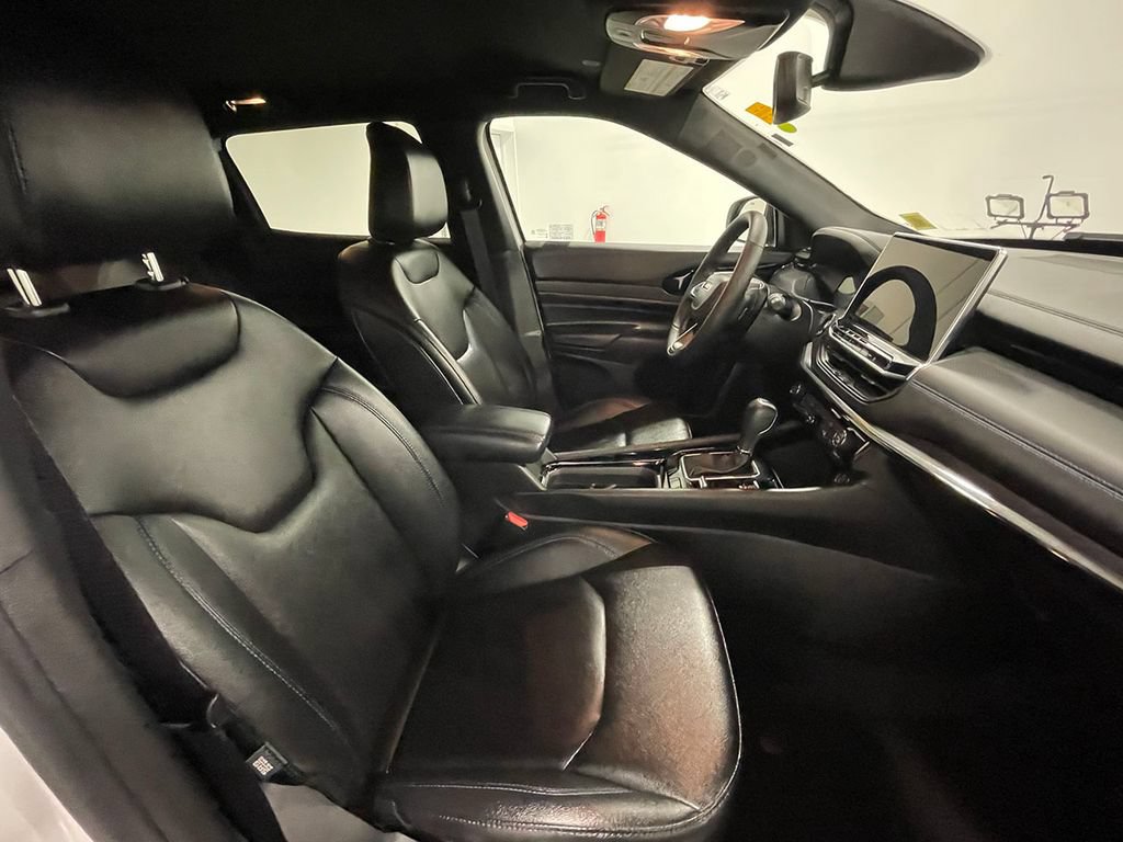 Used 2026 Jeep Compass Limited AWD/4WD image 27
