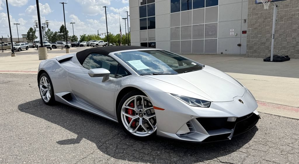 Used 2018 Lamborghini Huracan LP 580-2 RWD image 2