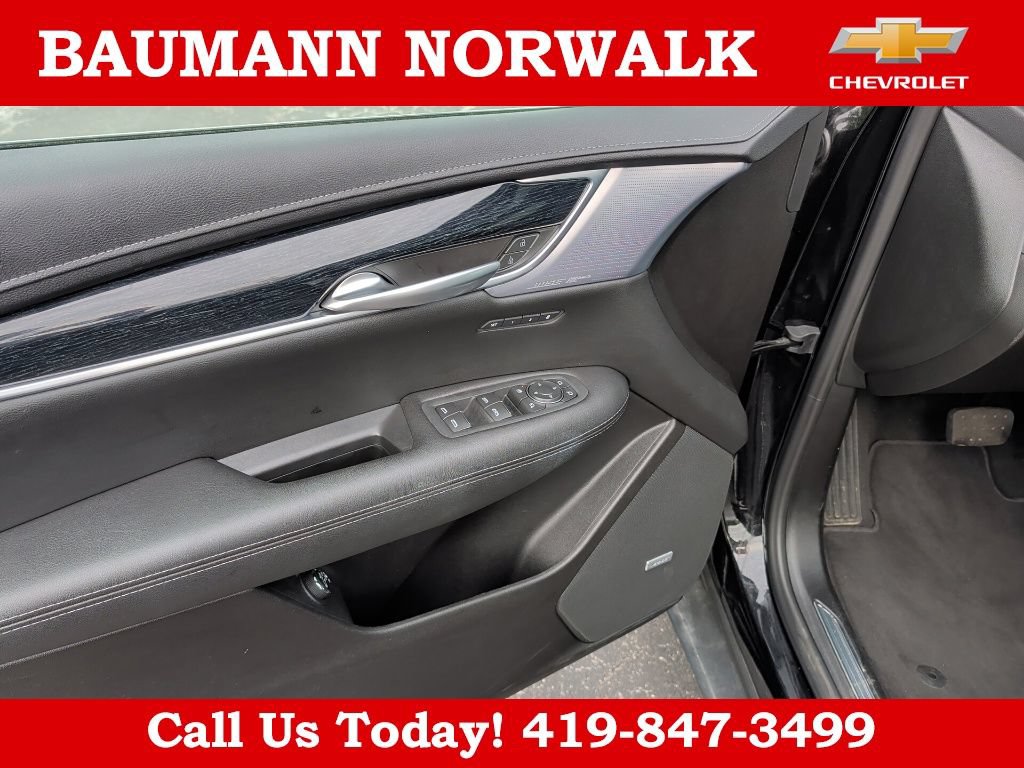 Used 2025 Cadillac XT5 Premium Luxury AWD/4WD image 28