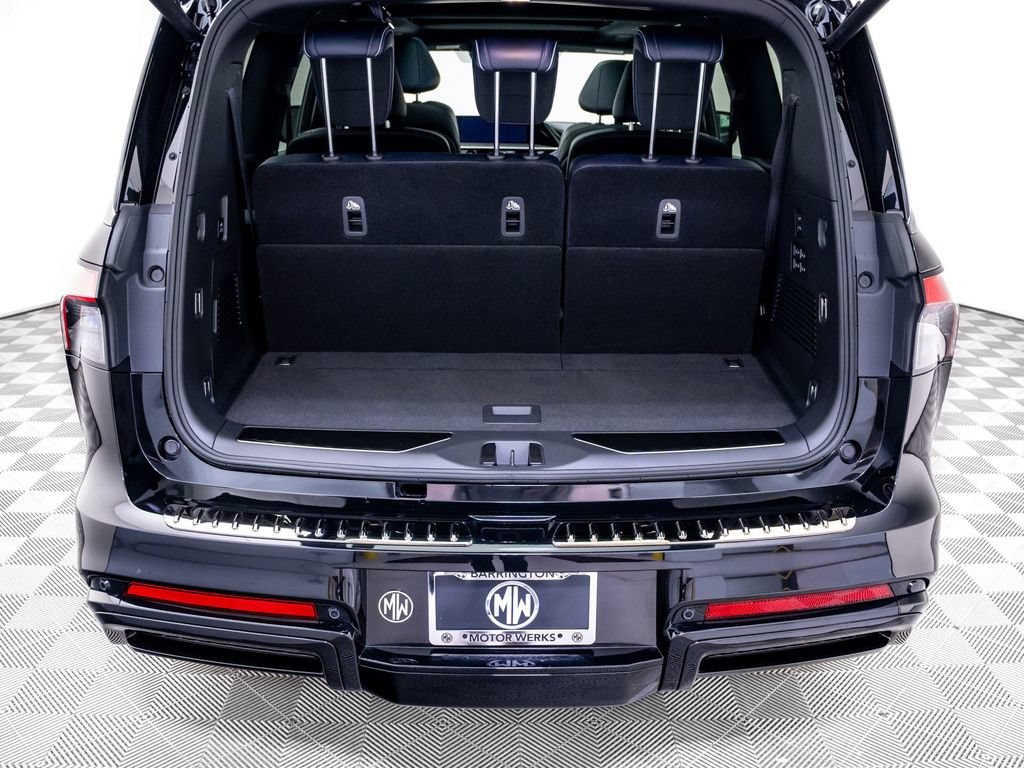 Certified 2026 INFINITI QX80 4WD w/ Sport Exterior Package image 31