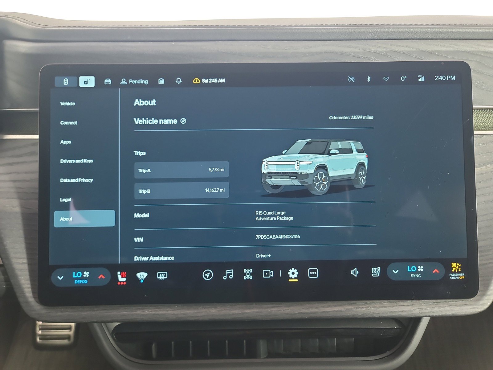 Used 2024 Rivian R1S Adventure AWD/4WD image 29