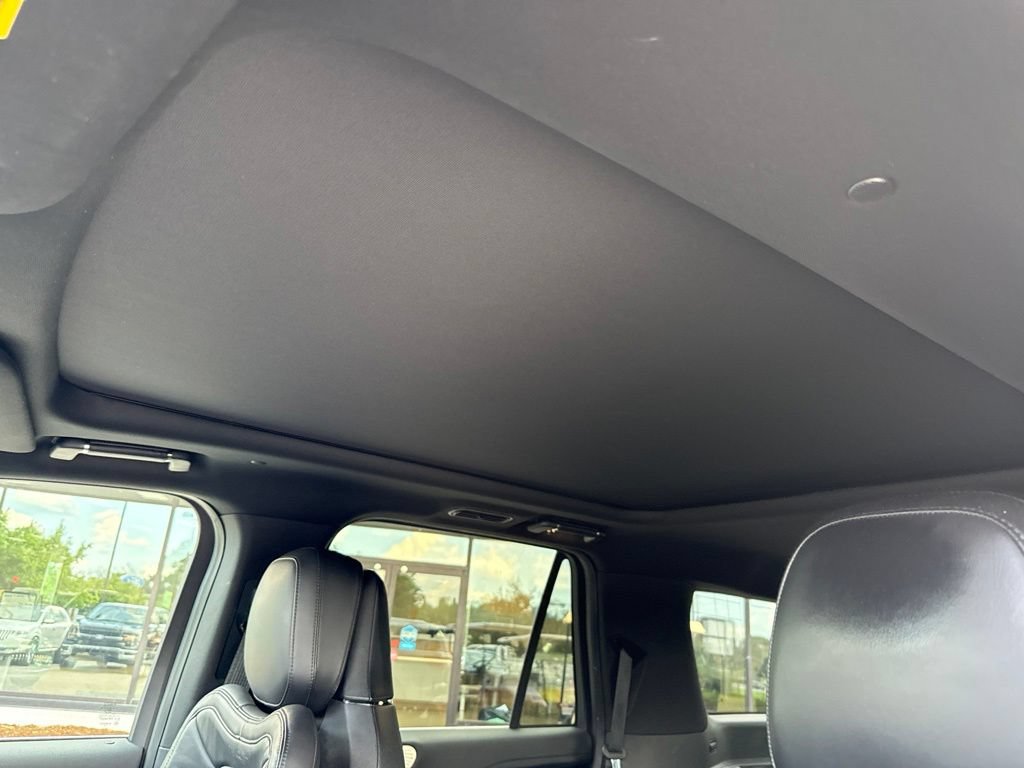 Used 2020 Lincoln Navigator L Reserve w/ Luxury Package AWD/4WD image 3