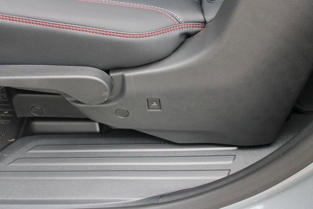 New 2026 Chevrolet Traverse RS w/ LPO, Floor Liner Package FWD image 25
