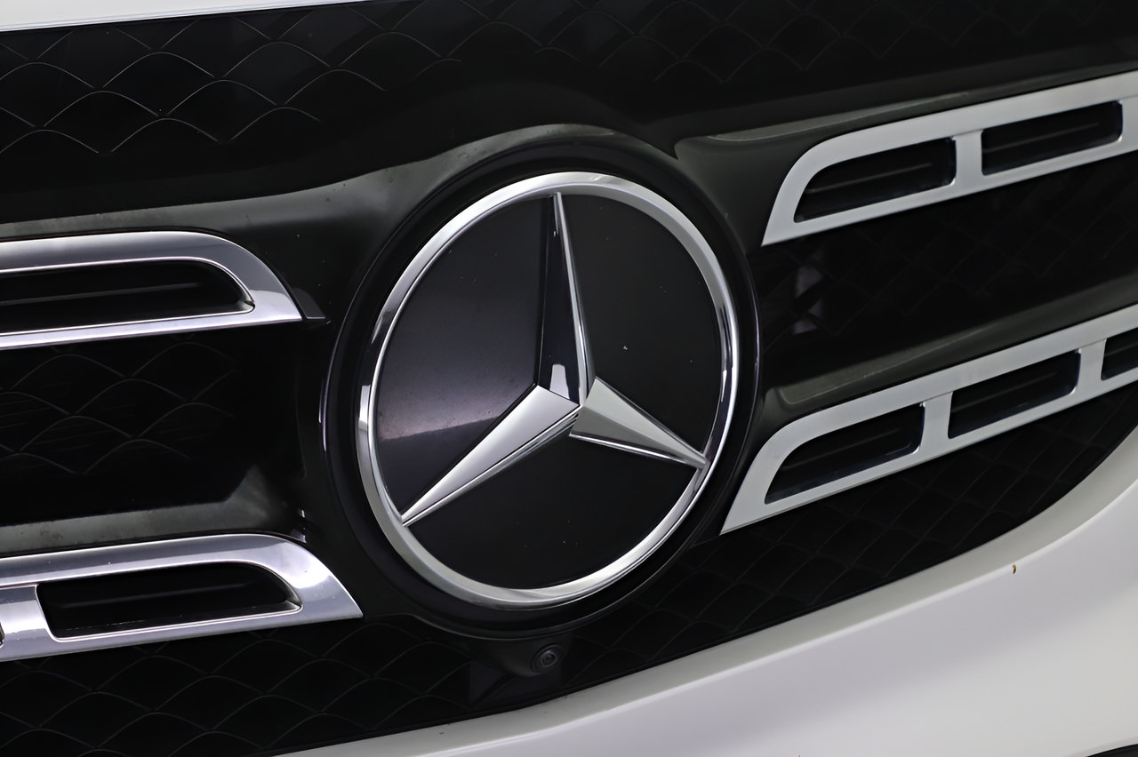 Used 2022 Mercedes-Benz GLS 450 4MATIC image 26